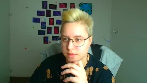 Linda online show from March 18, 12:19 pm