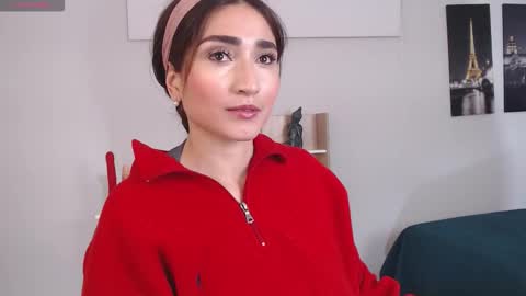 Maria Paula online show from February 15, 1:09 pm