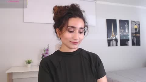 Maria Paula online show from April 8, 12:16 pm