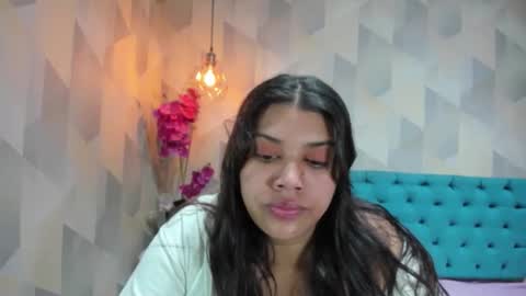 Snapshot of lindabreexlove chatting on June 10, 12:26 pm online show from June 10, 12:26 pm