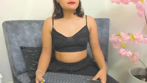 Snapshot of lindacastro2 chatting on April 21, 12:33 pm ig linda cw2 online show from April 21, 12:33 pm