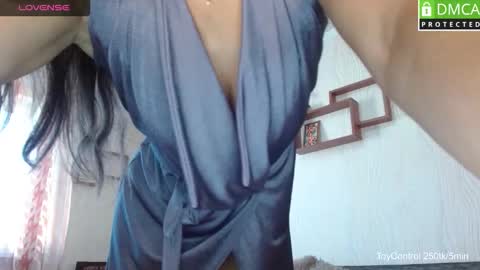 Snapshot of lindaernestine chatting on September 19, 6:59 am LindaErnestine online show from September 19, 6:59 am