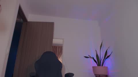 lindajoinx online show from October 24, 10:28 pm