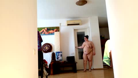 Linda online show from January 23, 11:37 am