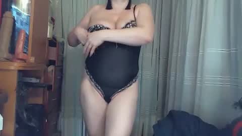 lindasweet53 online show from November 15, 10:01 am