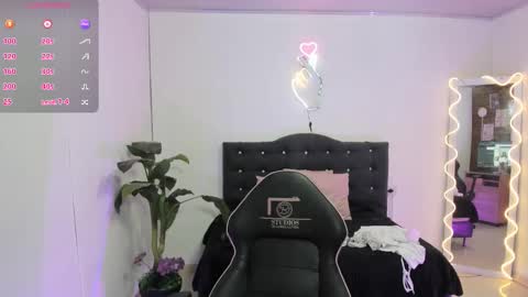 Linda  online show from March 29, 3:17 am