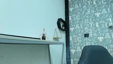  Lindsey  online show from January 7, 12:07 pm