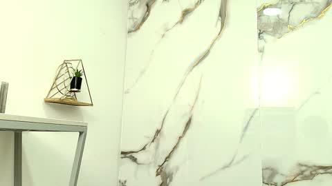  Lindsey  online show from March 4, 11:27 am