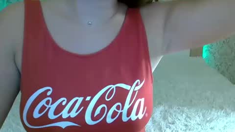 Snapshot of lindsisecret chatting on December 4, 1:53 pm Anna online show from December 4, 1:53 pm