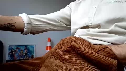 Snapshot of link2707 chatting on February 8, 8:51 am link2707 online show from February 8, 8:51 am