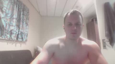 linlin749715 online show from April 13, 1:00 am