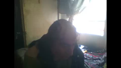 Snapshot of linseyyy chatting on February 8, 7:16 pm belledelfyyy online show from February 8, 7:16 pm