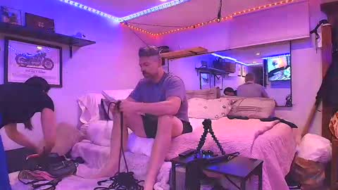 linuxgirlsudosu online show from October 6, 8:01 am