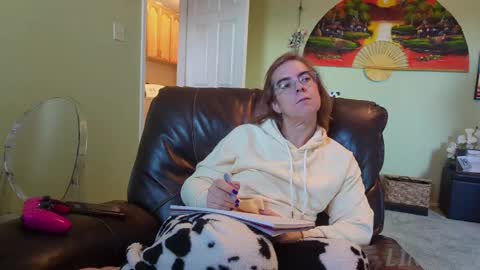 Linzy19 online show from September 9, 1:32 pm