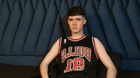 Lio online show from April 2, 3:26 am