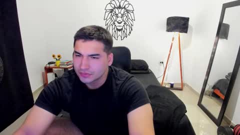 Snapshot of lionn_kingg chatting on November 9, 2:10 am Lion online show from November 9, 2:10 am