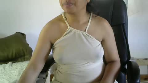 liora online show from April 6, 4:46 am