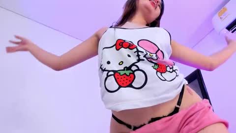 Snapshot of liorah_wolf chatting on February 10, 8:13 pm Liorah wolf online show from February 10, 8:13 pm