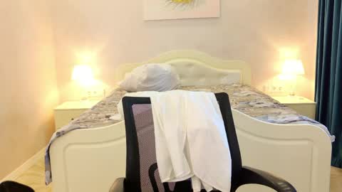 Liora Weiss online show from March 11, 7:03 am