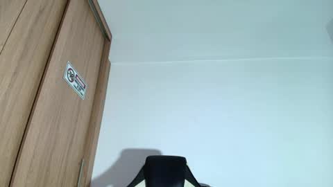 Snapshot of liorvante chatting on July 1, 3:19 am Lior Vante online show from July 1, 3:19 am