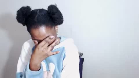 Snapshot of lipcandyxx20 chatting on March 8, 5:22 am lipcandyxx20 online show from March 8, 5:22 am