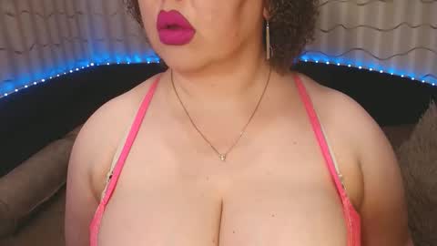 Snapshot of lipsaddiction chatting on May 3, 1:39 pm LIpsAddiction online show from May 3, 1:39 pm