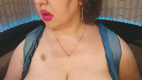 Snapshot of lipsaddiction chatting on May 10, 1:49 pm LIpsAddiction online show from May 10, 1:49 pm