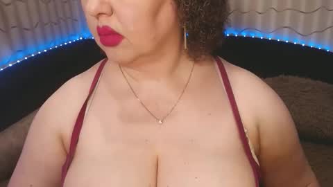 Snapshot of lipsaddiction chatting on June 1, 1:46 pm LIpsAddiction online show from June 1, 1:46 pm