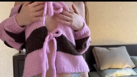 lipsylolly online show from March 18, 11:35 am