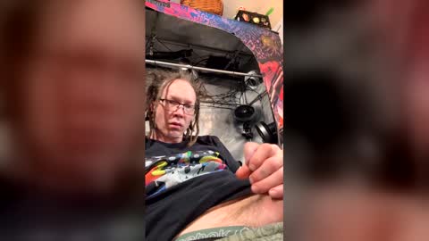 liquid187 online show from April 13, 2:22 pm