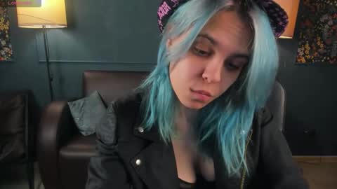 Snapshot of lirabelles chatting on February 10, 3:21 am hello Ill be waiting for you during these hours tue 10am-5pm wed 3am-5pm thu 3am-5pm fri 3am-10am sat 10am-5pm sun 3am-1GMT online show from February 10, 3:21 am