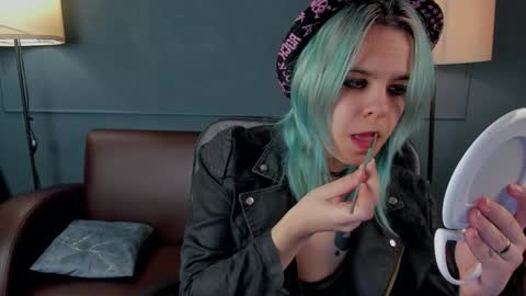 Snapshot of lirabelles chatting on February 20, 3:14 am hello Ill be waiting for you during these hours tue 10am-5pm wed 3am-5pm thu 3am-5pm fri 3am-10am sat 10am-5pm sun 3am-1GMT online show from February 20, 3:14 am