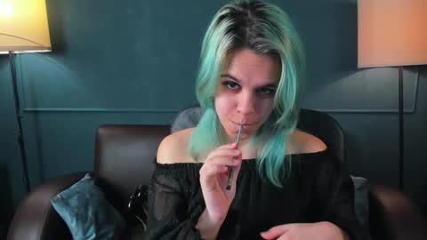 Snapshot of lirabelles chatting on February 27, 3:17 am hello Ill be waiting for you during these hours tue 10am-5pm wed 3am-5pm thu 3am-5pm fri 3am-10am sat 10am-5pm sun 3am-1GMT online show from February 27, 3:17 am