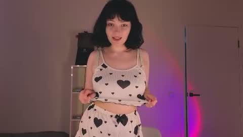 Snapshot of lirara chatting on June 30, 1:45 pm lirara online show from June 30, 1:45 pm
