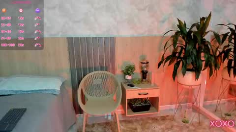 Snapshot of liriasweetie chatting on April 14, 1:17 pm liria online show from April 14, 1:17 pm