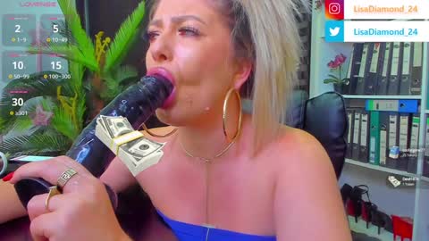 Snapshot of lisa2018 chatting on January 7, 3:14 am lisa online show from January 7, 3:14 am