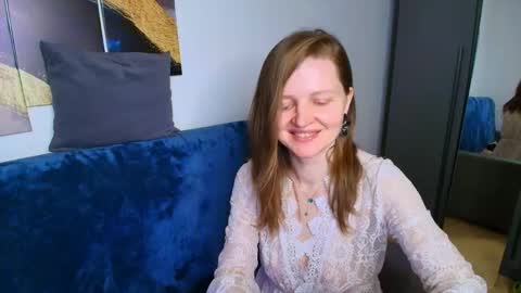 Snapshot of lisa__evans chatting on May 5, 2:08 am Lisa online show from May 5, 2:08 am