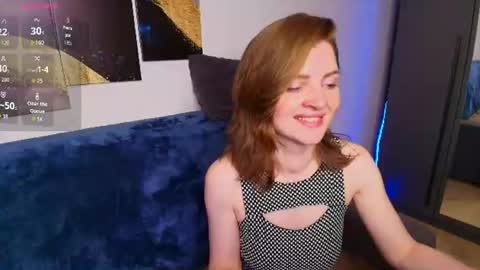Snapshot of lisa__evans chatting on July 2, 1:49 am Lisa online show from July 2, 1:49 am