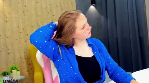 Snapshot of lisa_alexsa chatting on July 22, 5:21 am Lisa online show from July 22, 5:21 am