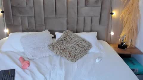 Snapshot of lisa_baker1 chatting on March 11, 5:16 am Lisa Baker online show from March 11, 5:16 am