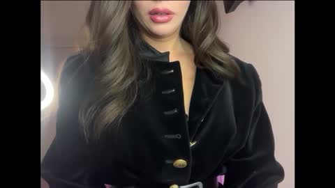 lisa_graham online show from December 18, 4:51 am