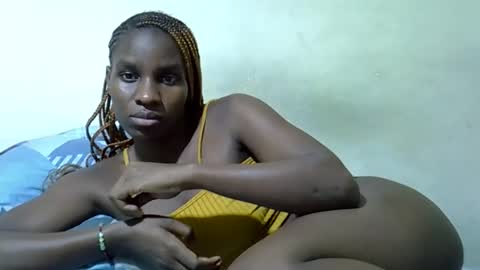 Snapshot of lisa_grifins chatting on May 11, 12:16 am lisa online show from May 11, 12:16 am