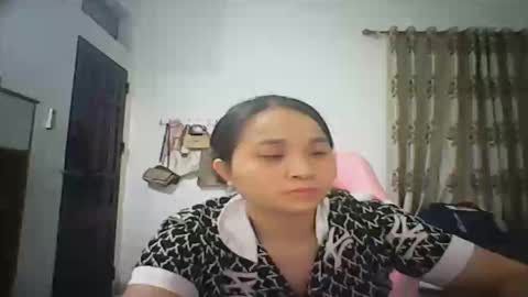 Snapshot of lisa_hanw chatting on April 26, 1:31 pm lisa_hanw online show from April 26, 1:31 pm