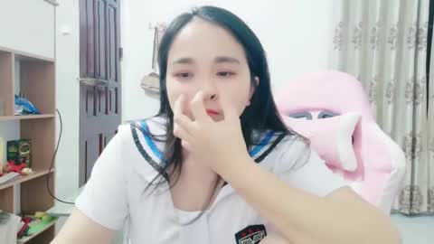 Snapshot of lisa_hanw chatting on May 16, 3:00 pm lisa_hanw online show from May 16, 3:00 pm