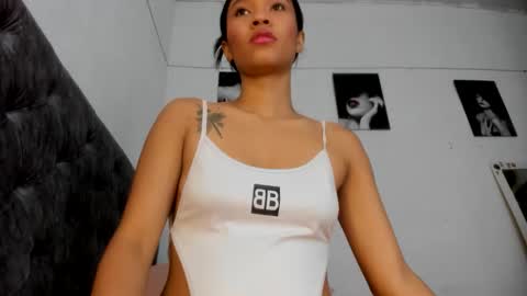 Snapshot of lisa_mahun72 chatting on April 24, 4:59 am Lisa online show from April 24, 4:59 am