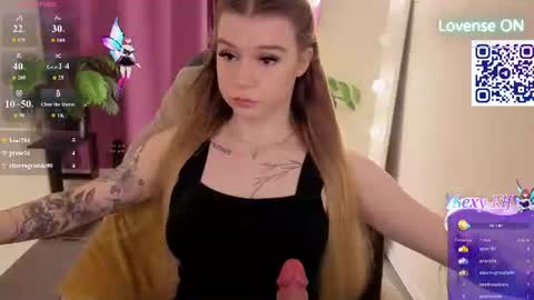 Snapshot of lisa_rabbit chatting on July 11, 12:57 am lisa_rabbit online show from July 11, 12:57 am