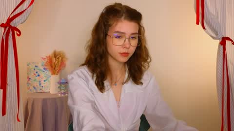 Snapshot of lisa_roses chatting on January 10, 2:46 am Lisa online show from January 10, 2:46 am