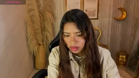 Snapshot of lisa_s1 chatting on July 16, 8:37 pm Liz online show from July 16, 8:37 pm