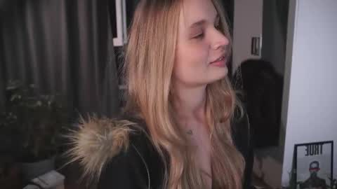 Elisabeth or Lisa online show from October 27, 8:13 pm