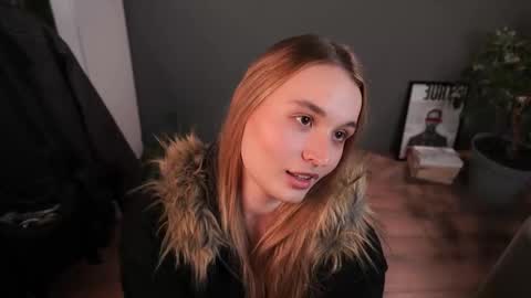 Elisabeth or Lisa online show from November 22, 8:19 pm